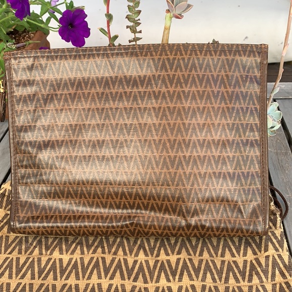 Mario Valentino zippered clutch w dust cover - Picture 3 of 16